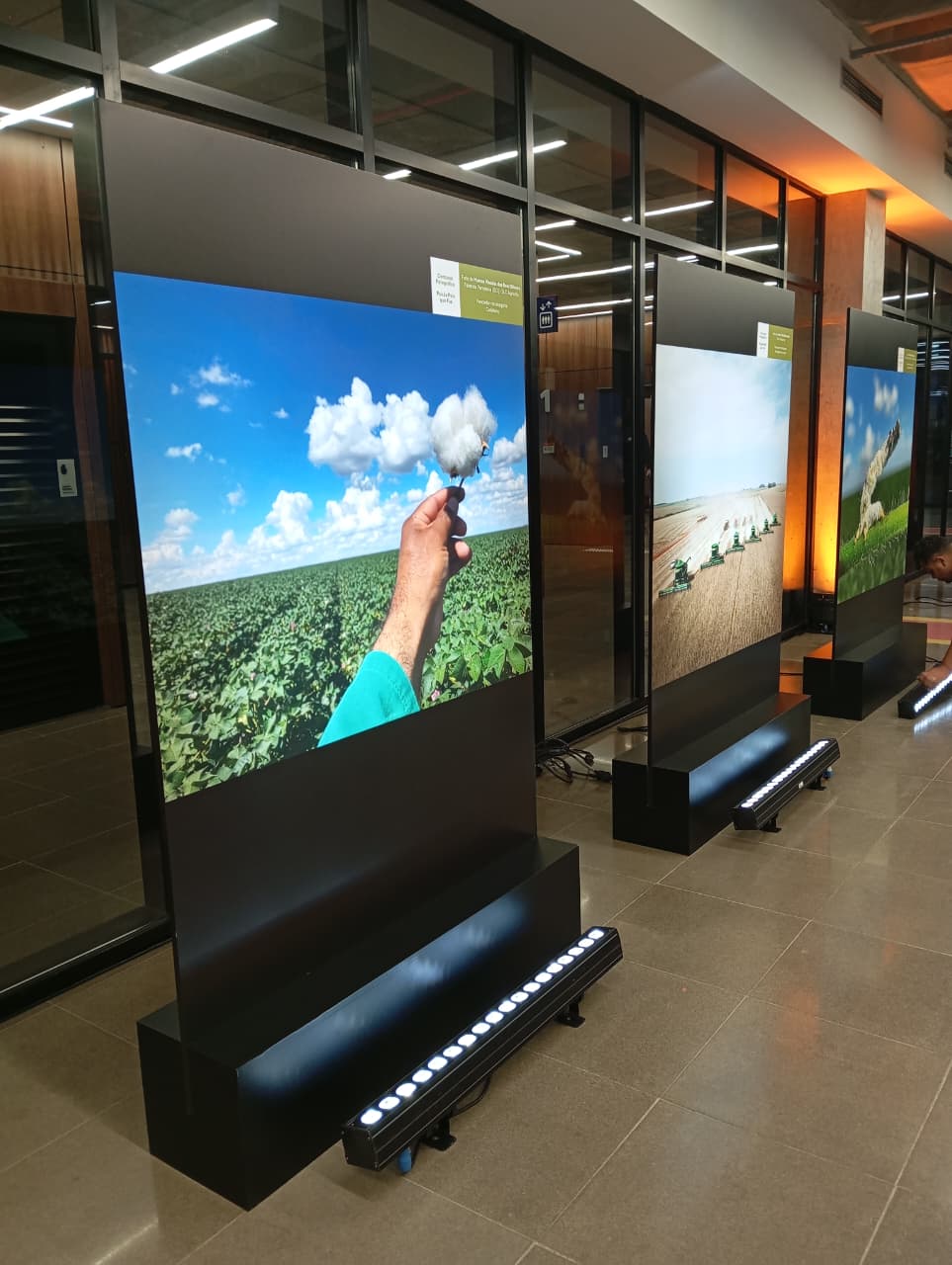 Totens e Displays